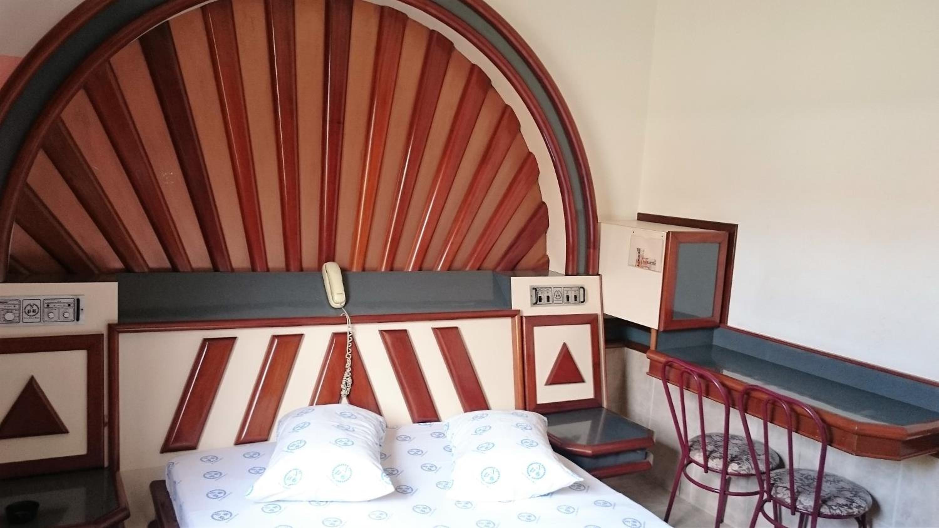 North Palace Hotel — Fotos 1